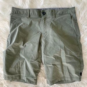 Hybrid QuickSilver khaki/swim shorts! Size 32